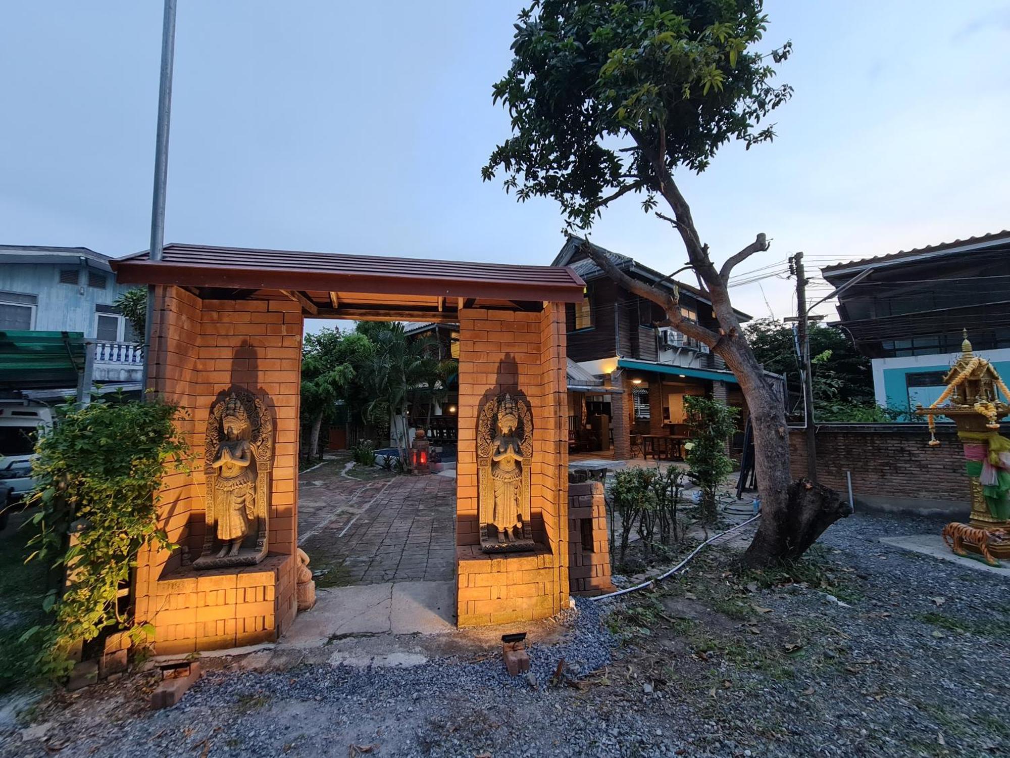 Apartmán Tepbunthomhouse Ayutthaya Exteriér fotografie